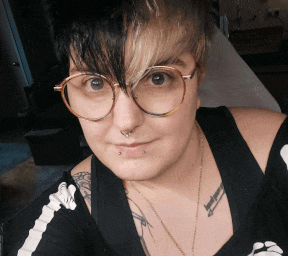 A gif rotating between 8 selfies- 4 of cosplays (Nott from Critical Role, Tandri from Legends and Lattes, Robin from Disney's Robin Hood and Gideon from The Locked Tomb Series), and 4 other selfies of a more normal appearance.